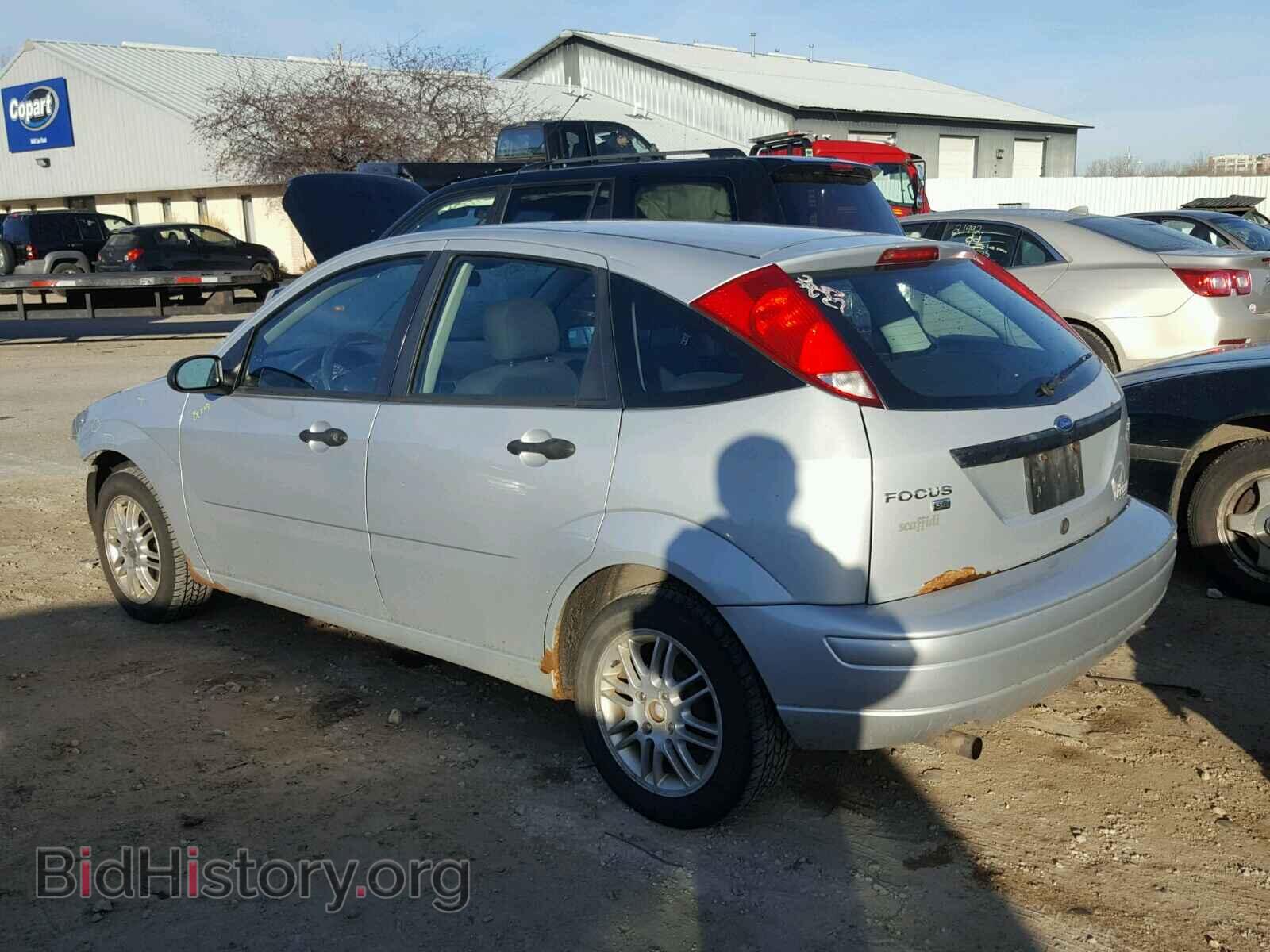 2005 FORD FOCUS - VIN: 3FAFP37N35R134992 - Фото 3