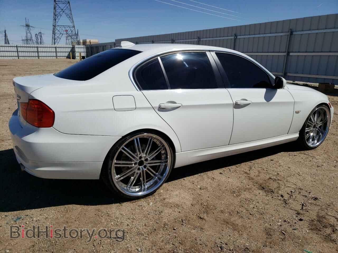 2011 BMW 3 SERIES - VIN: WBAPM5C55BF181939 - Фото 3