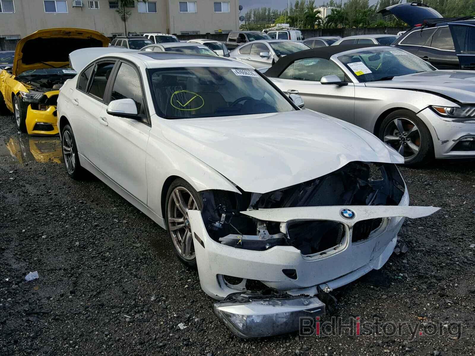 Photo WBA3C1C57DK104932 - BMW 3 SERIES 2013