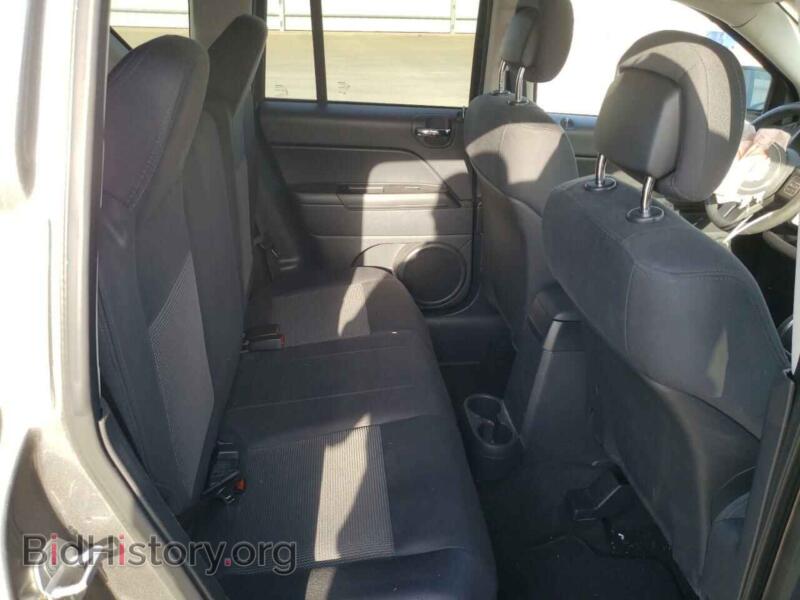 2012 Jeep COMPASS (VIN 1C4NJCEB0CD617183) — фото 6 из 10