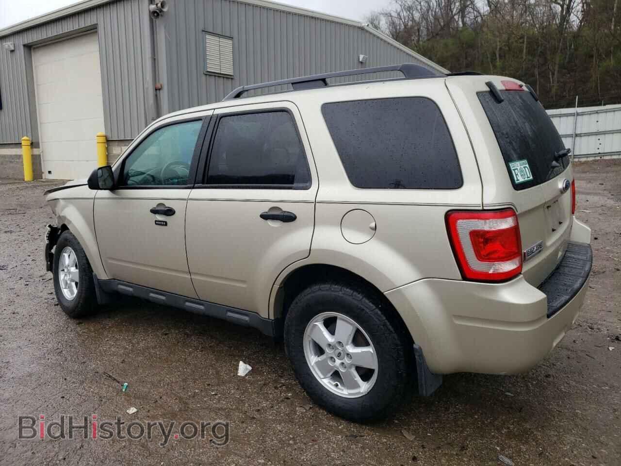 2011 FORD ESCAPE - VIN: 1FMCU0D77BKC70709 - Фото 2