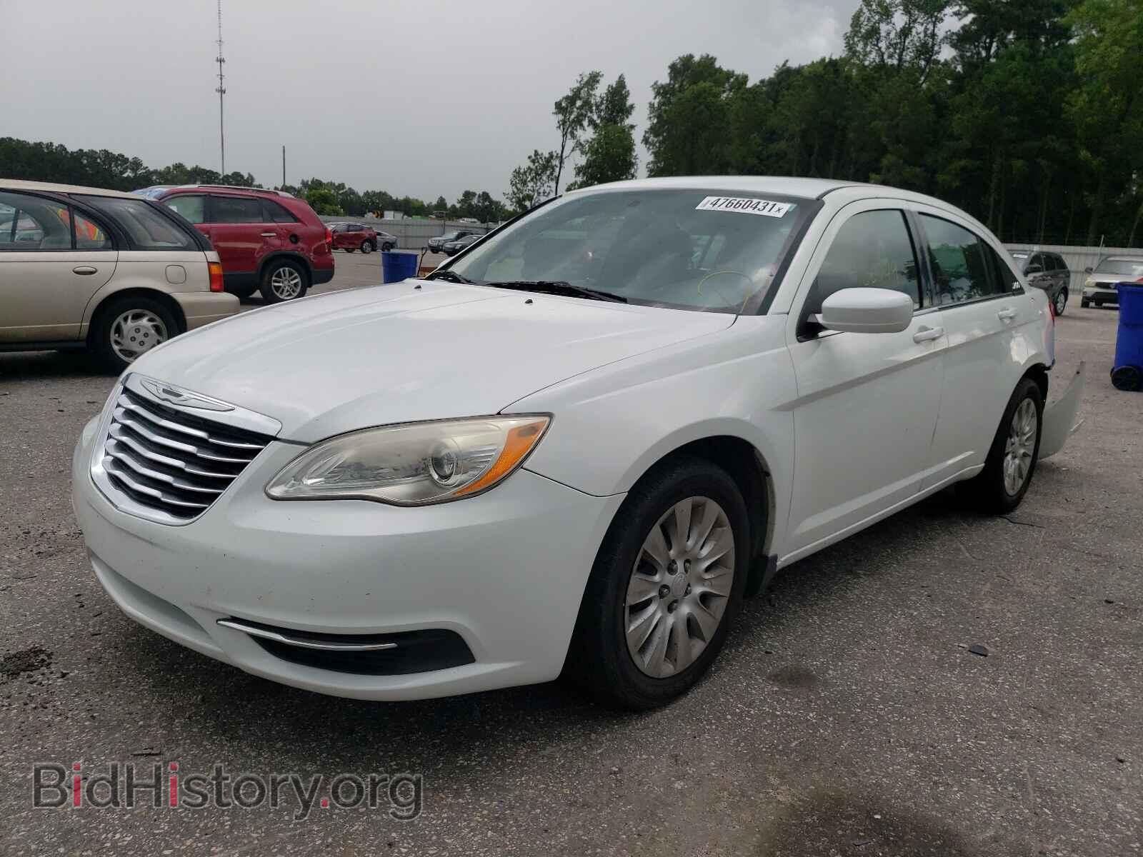2012 CHRYSLER 200 - VIN: 1C3CCBAB6CN262598 - Фото 2