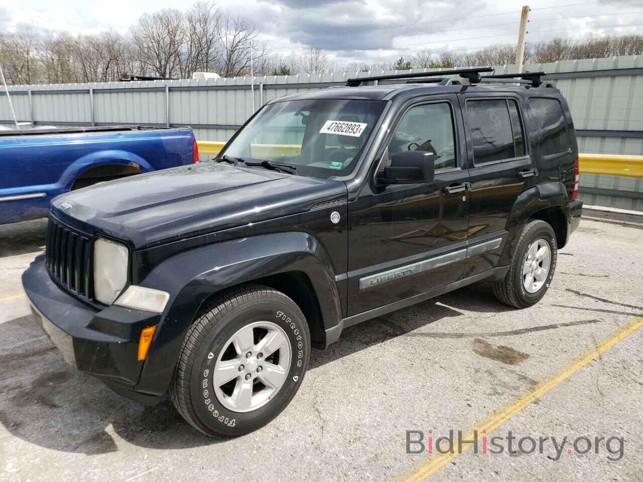 Photo 1J8GN28K49W535174 - JEEP LIBERTY 2009