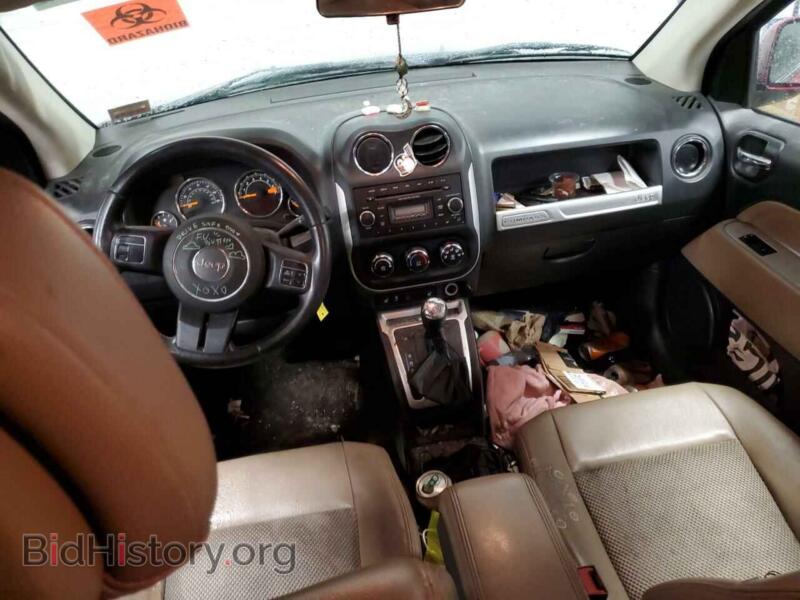 2014 Jeep COMPASS (VIN 1C4NJDEB0ED641850) — photo 8 of 13