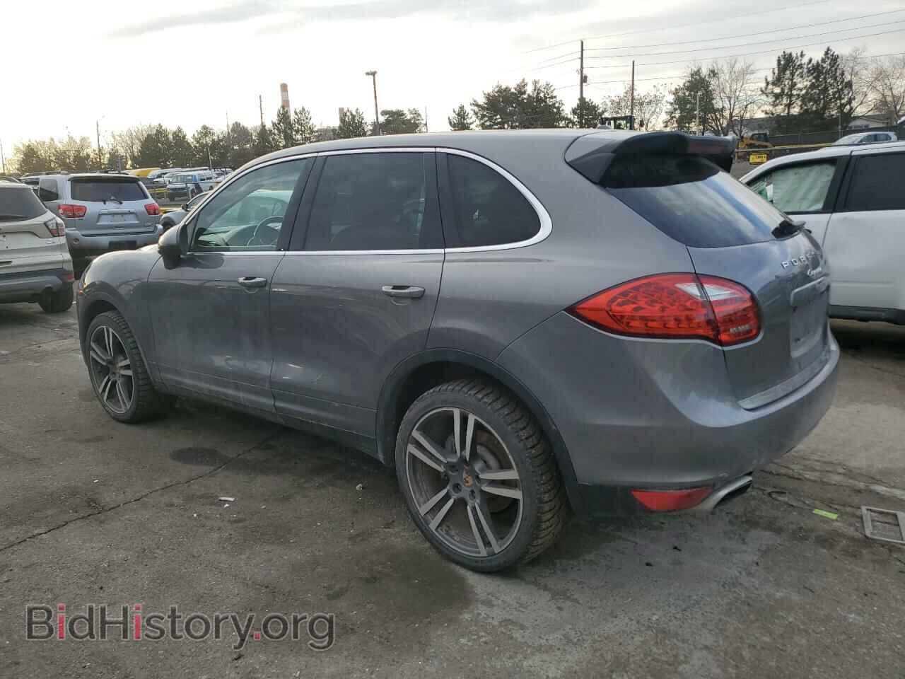 2013 PORSCHE CAYENNE - VIN: WP1AA2A28DLA05575 - Photo 2
