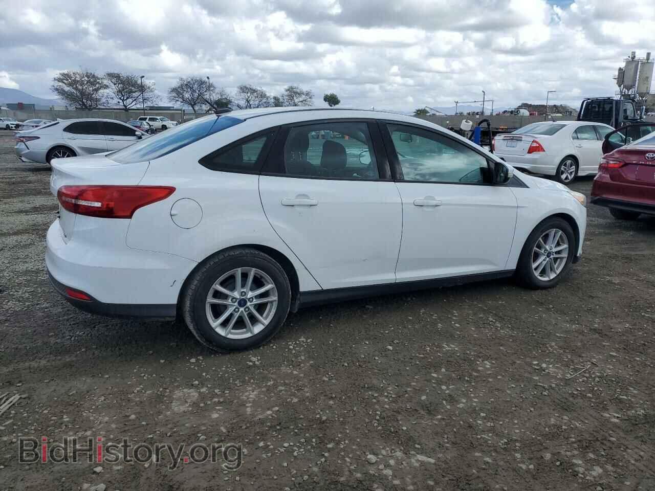 2017 FORD FOCUS - VIN: 1FADP3F24HL304438 - Фото 3