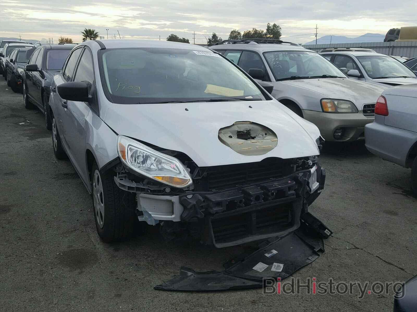 Photo 1FAHP3E24CL415180 - FORD FOCUS 2012