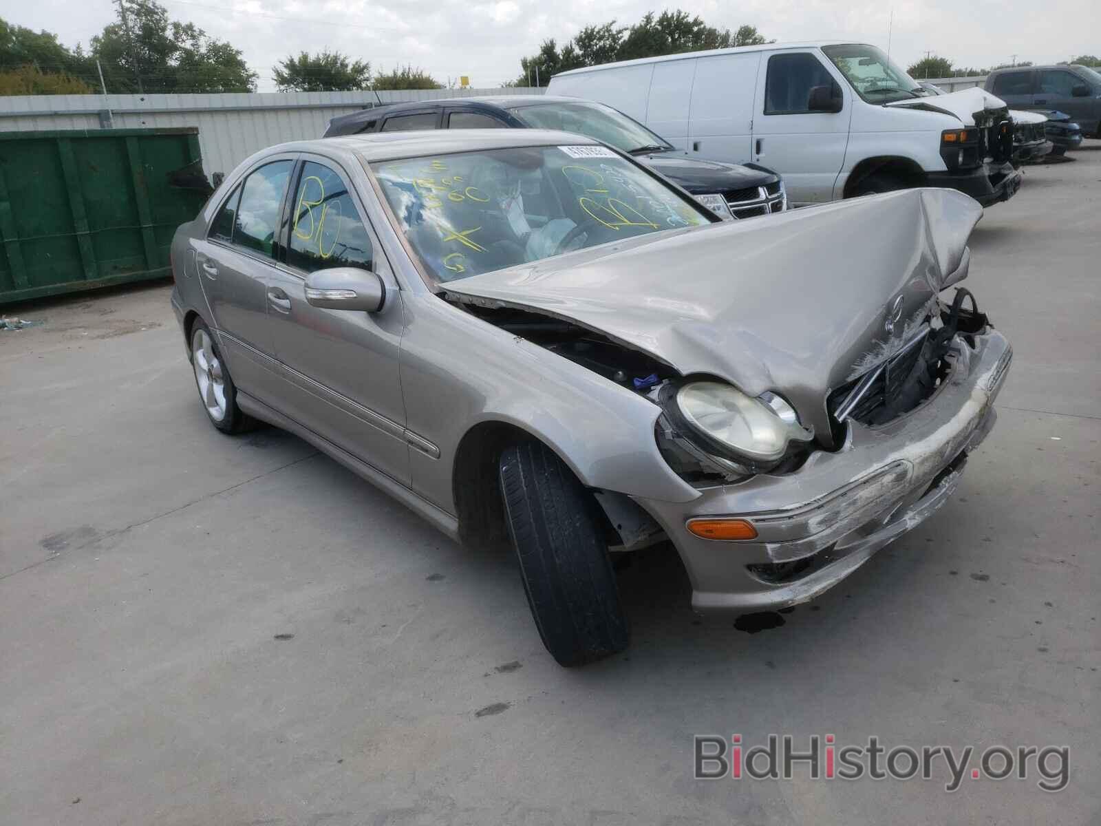 Photo WDBRF52H76A850666 - MERCEDES-BENZ C CLASS 2006