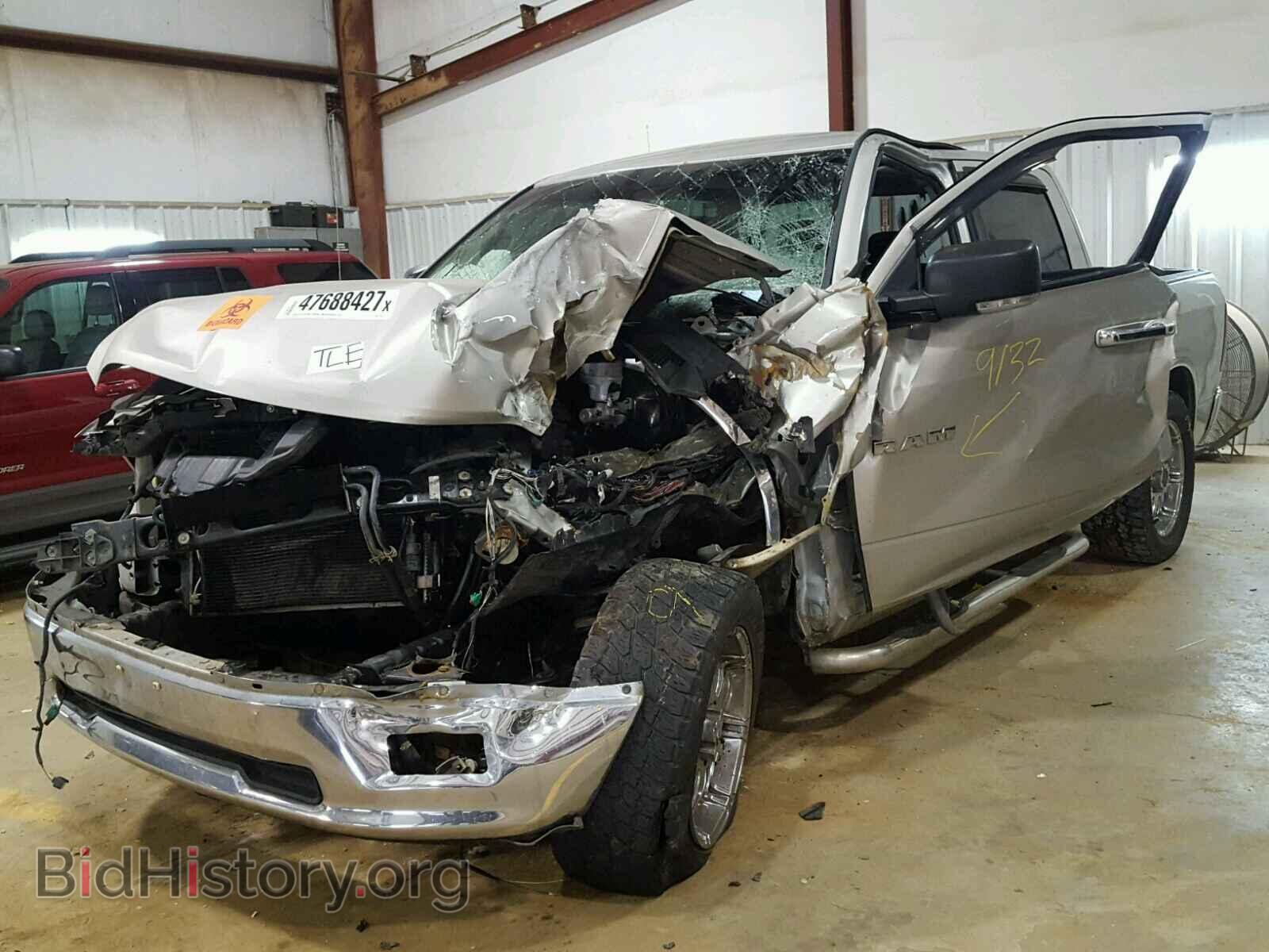 2010 DODGE RAM 1500 - VIN: 1D7RV1CT3AS197021 - Фото 2