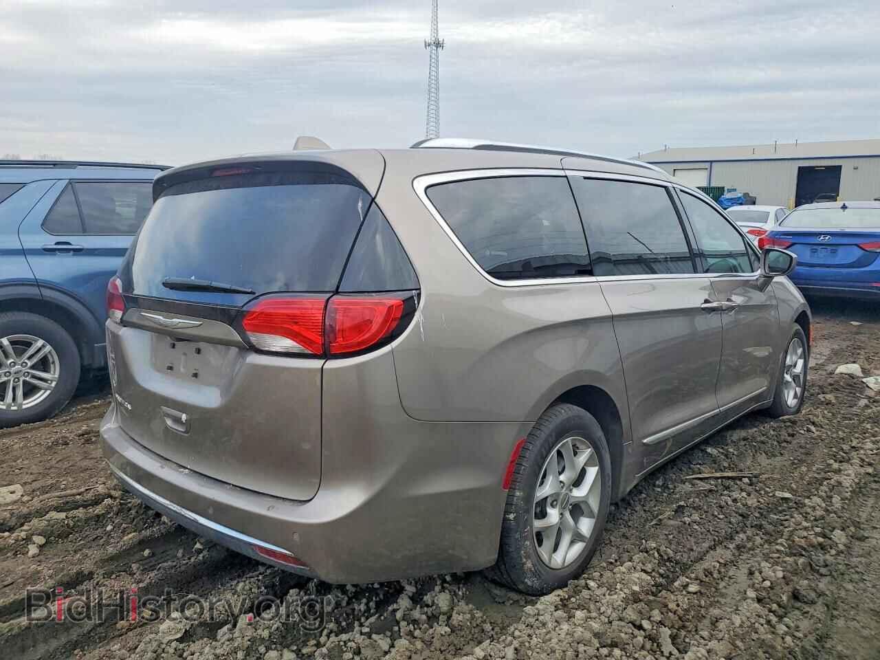 2017 CHRYSLER PACIFICA - VIN: 2C4RC1EGXHR743700 - Photo 3