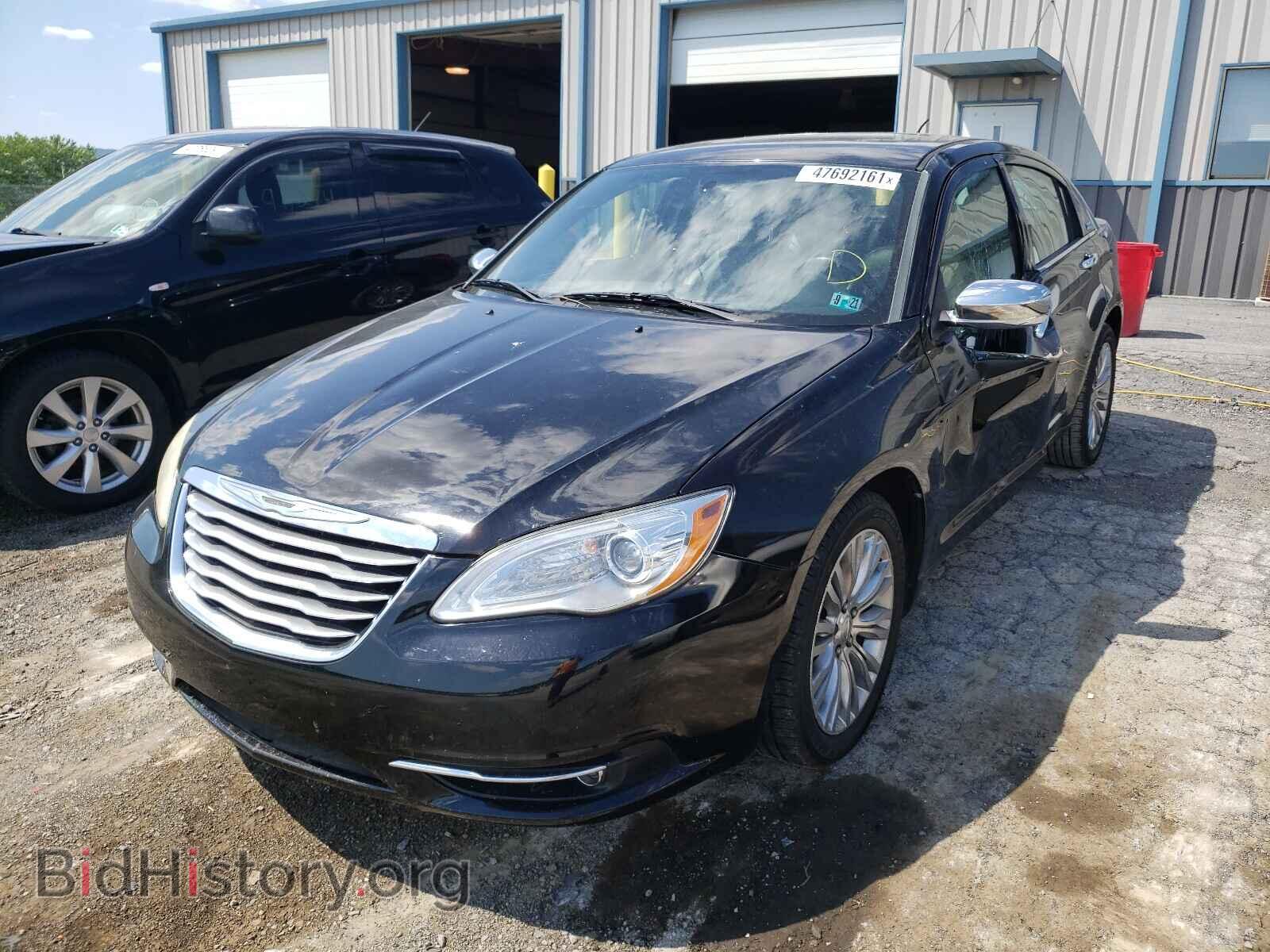 2012 CHRYSLER 200 - VIN: 1C3CCBCG0CN124175 - Фото 2