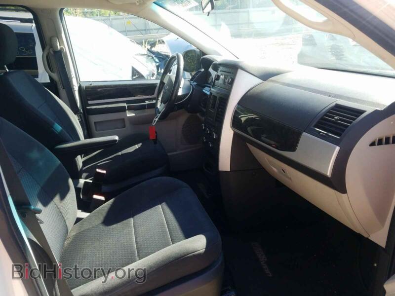 2010 Dodge CARAVAN (VIN 2D4RN5D12AR211591) — фото 5 из 10