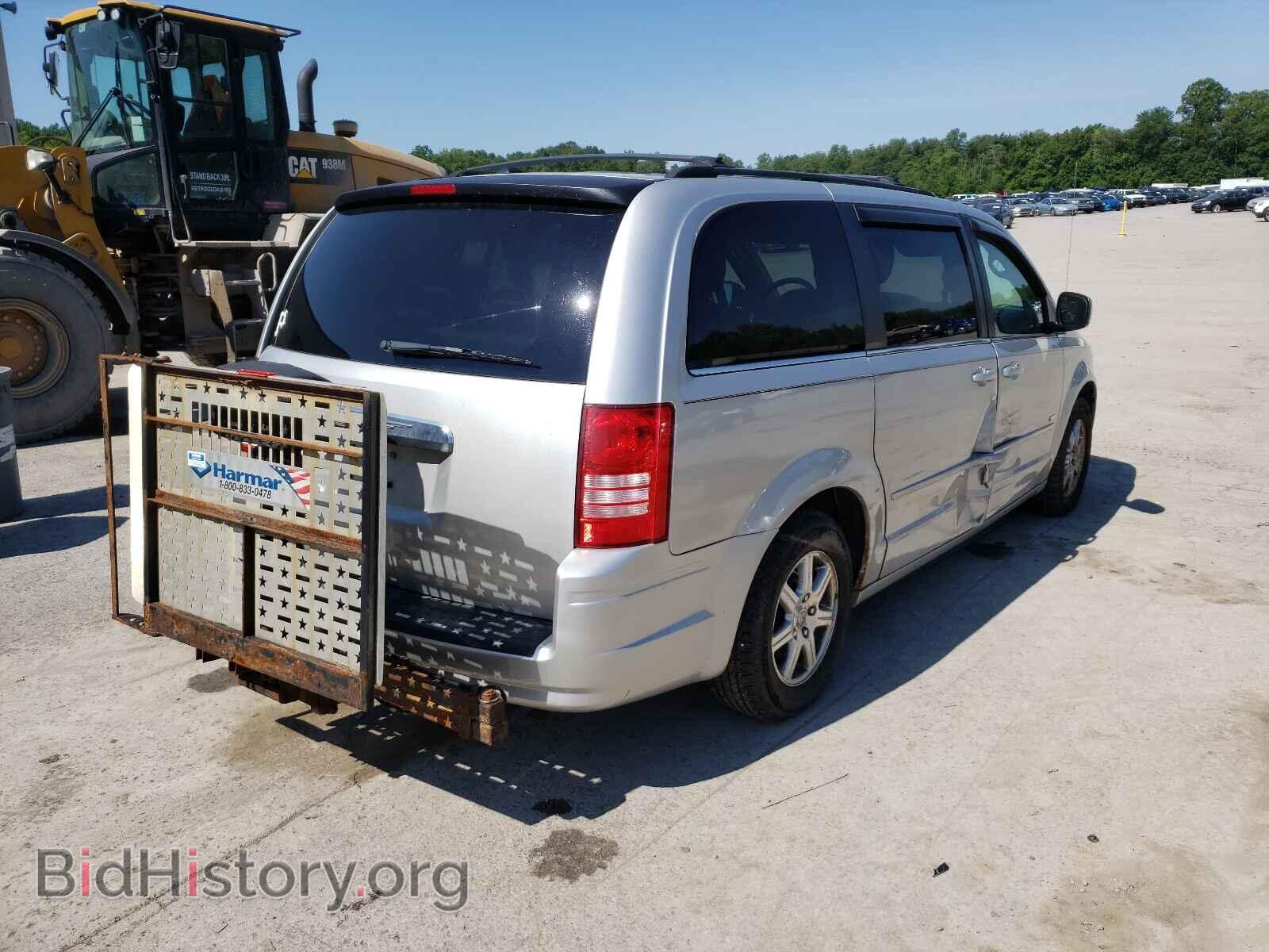 2008 CHRYSLER MINIVAN - VIN: 2A8HR54P28R711528 - Фото 4