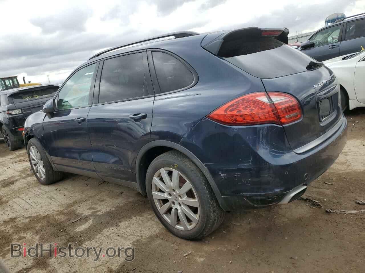 2011 PORSCHE CAYENNE - VIN: WP1AB2A22BLA48206 - Photo 2