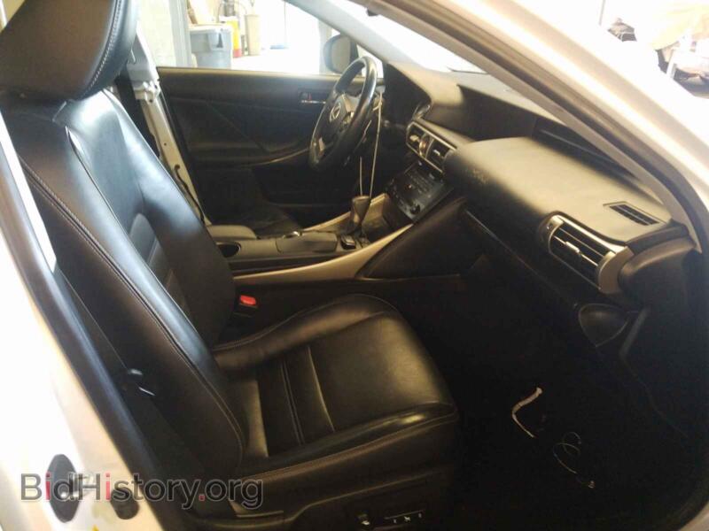 2014 Lexus IS (VIN JTHCF1D2XE5009407) — фото 5 из 10
