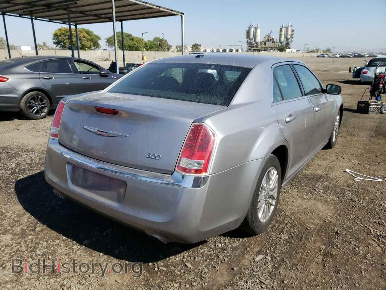 2014 CHRYSLER 300 - VIN: 2C3CCAAG3EH383008 - Фото 4