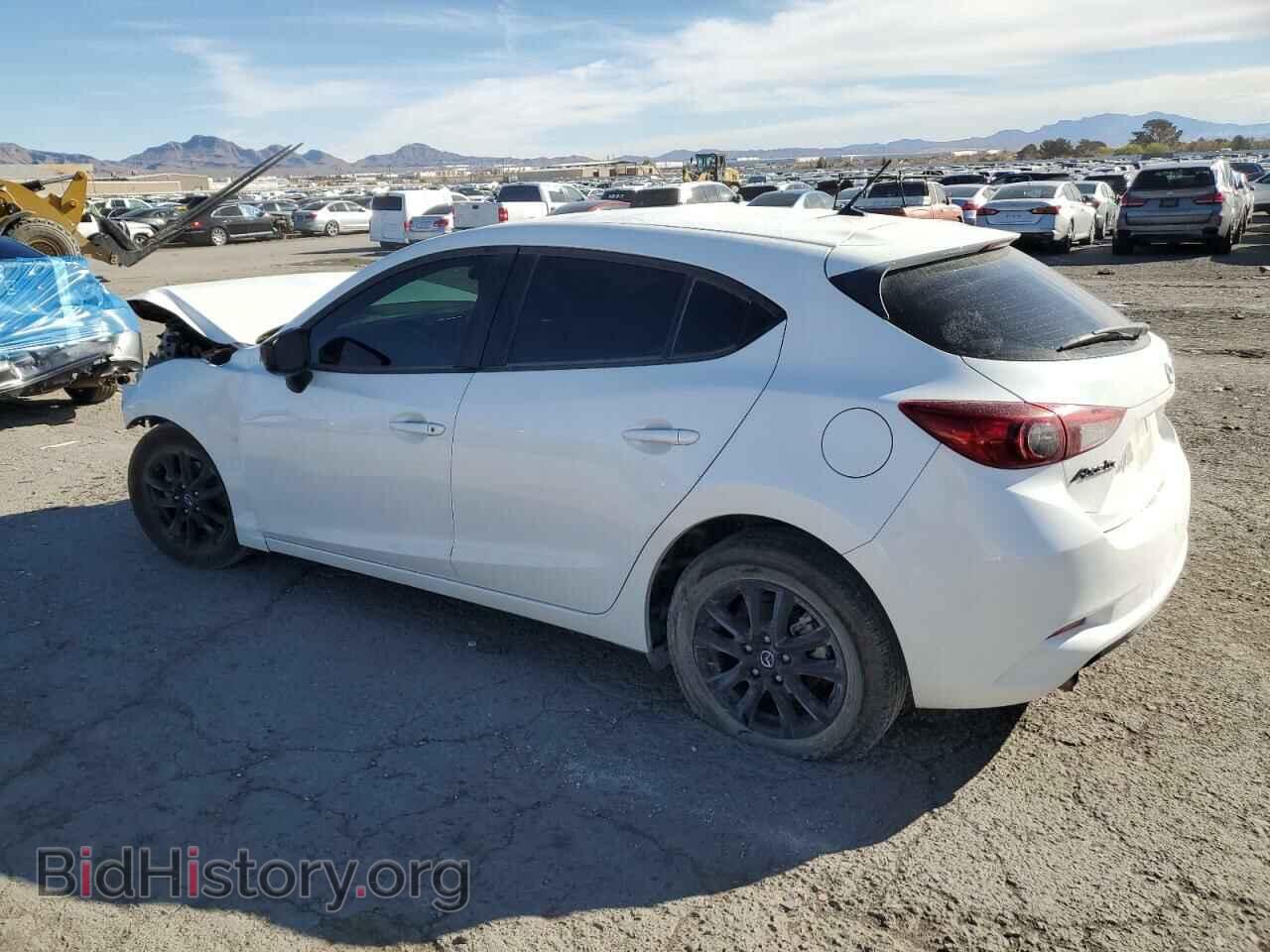 2018 MAZDA 3 - VIN: 3MZBN1K73JM270135 - Фото 2