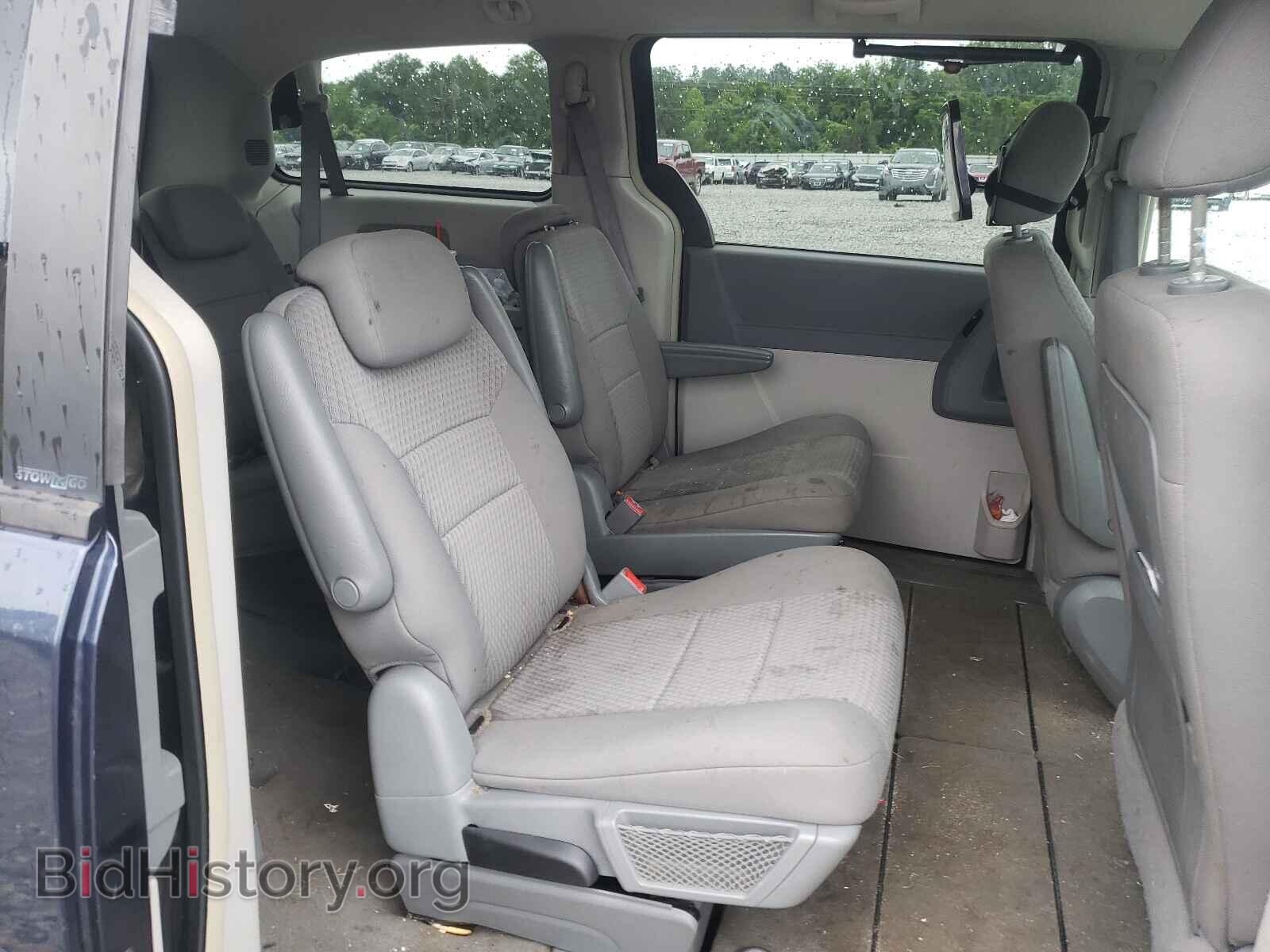 2008 CHRYSLER MINIVAN - VIN: 2A8HR44H08R628120 - Фото 6