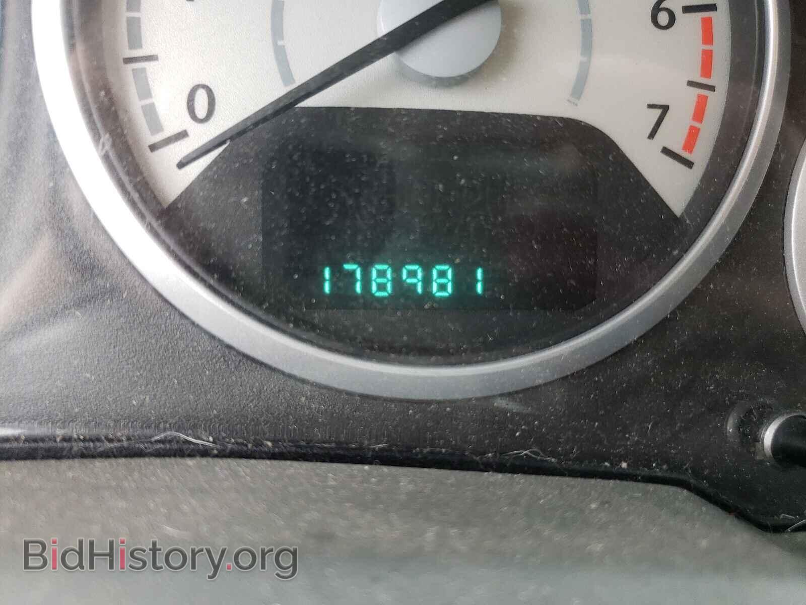 2008 CHRYSLER MINIVAN - VIN: 2A8HR44H08R628120 - Фото 8