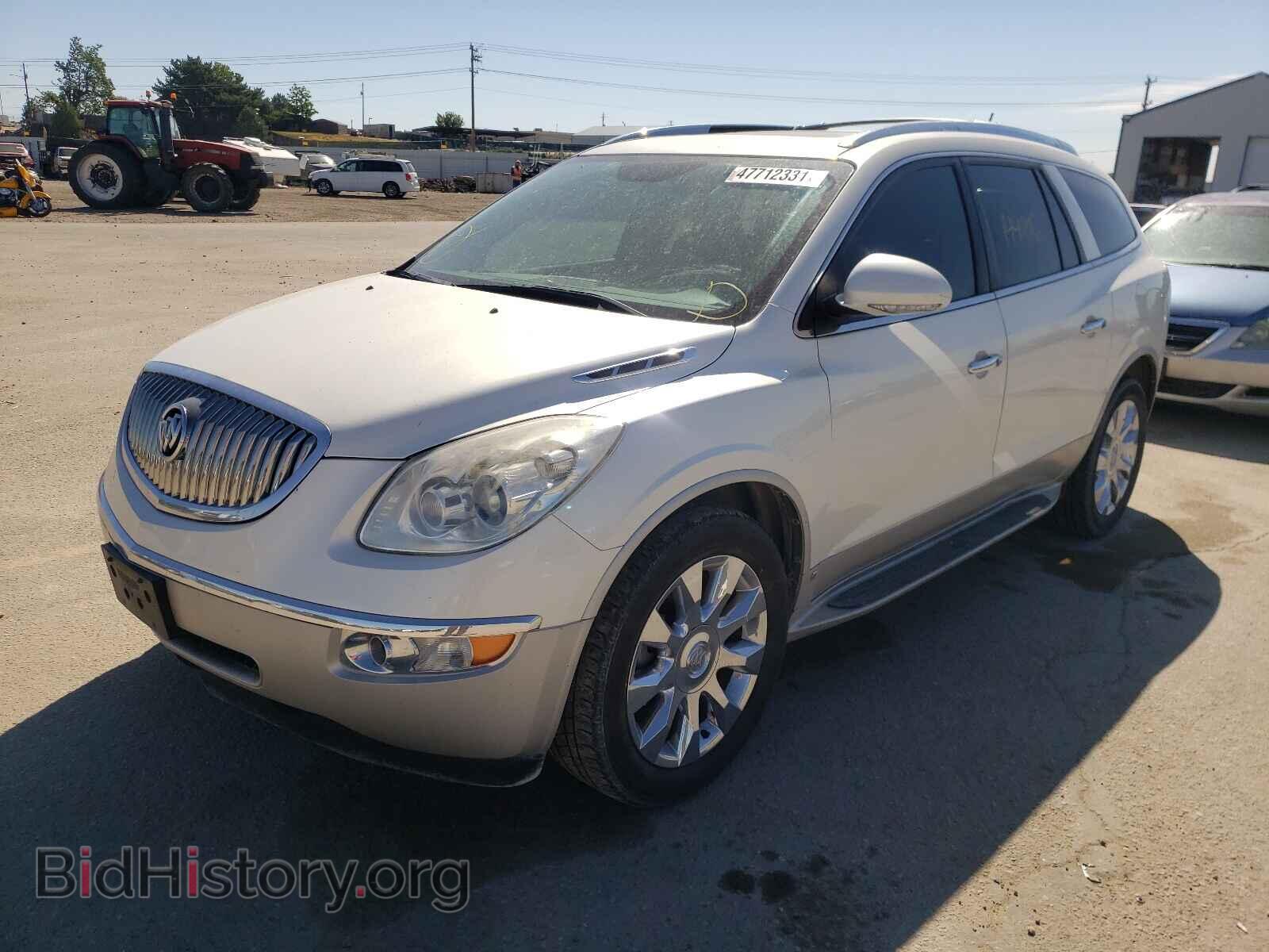 2010 BUICK ENCLAVE - VIN: 5GALVCED9AJ201257 - Фото 2