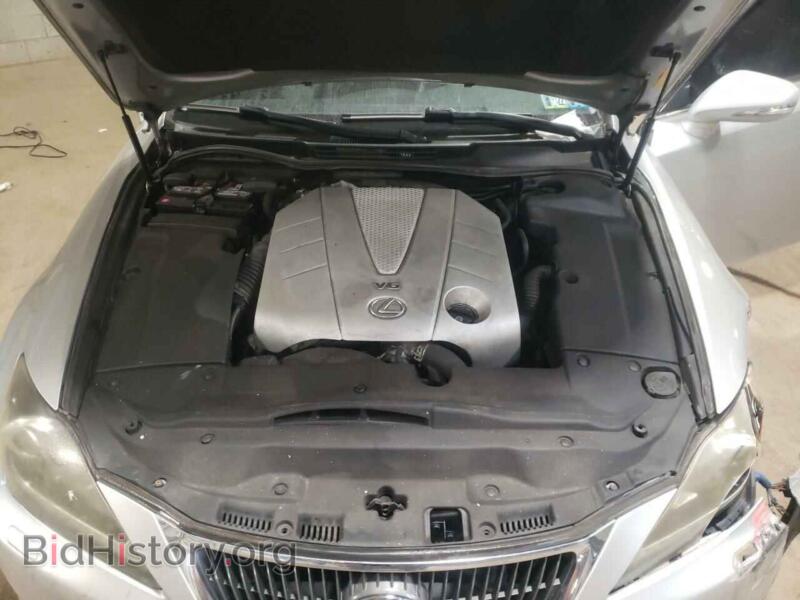 2011 Lexus IS (VIN JTHCE5C21B5001008) — photo 7 of 10