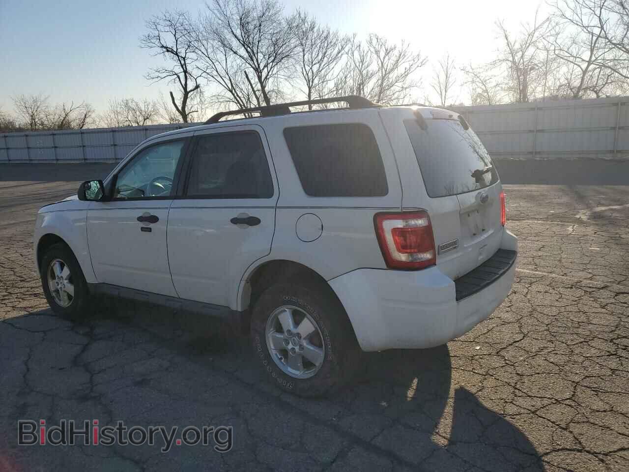 2010 FORD ESCAPE - VIN: 1FMCU9D76AKD38128 - Фото 2