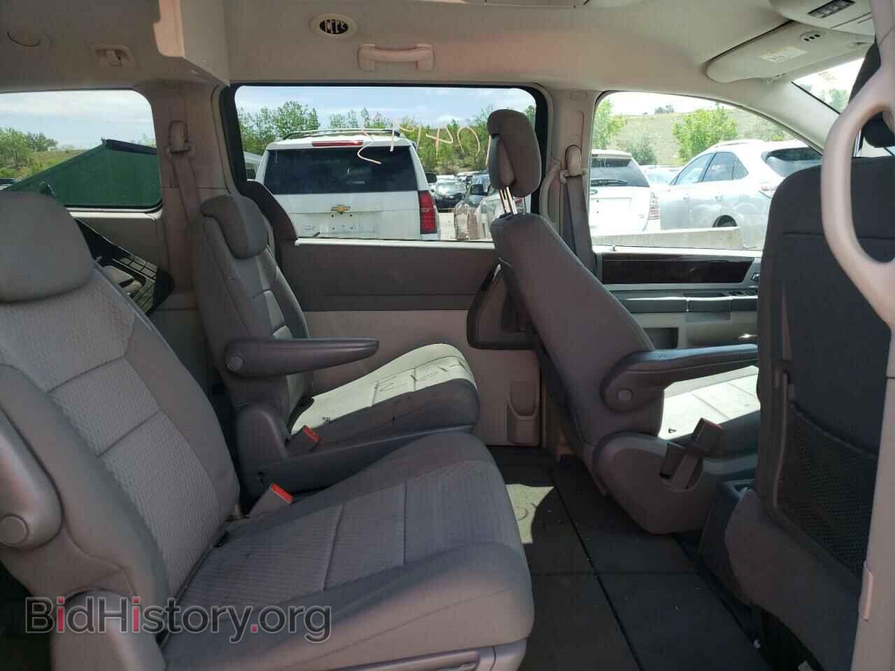 2010 CHRYSLER MINIVAN - VIN: 2A4RR5D17AR369713 - Фото 6