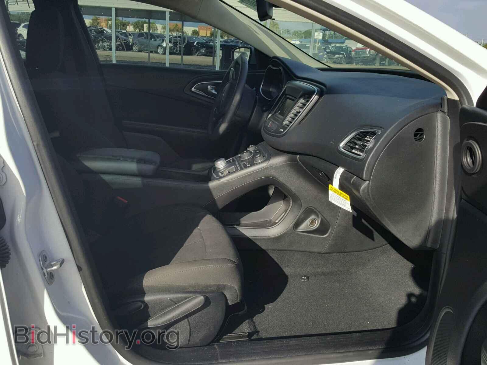 2016 CHRYSLER 200 - VIN: 1C3CCCAB3GN140664 - Фото 5