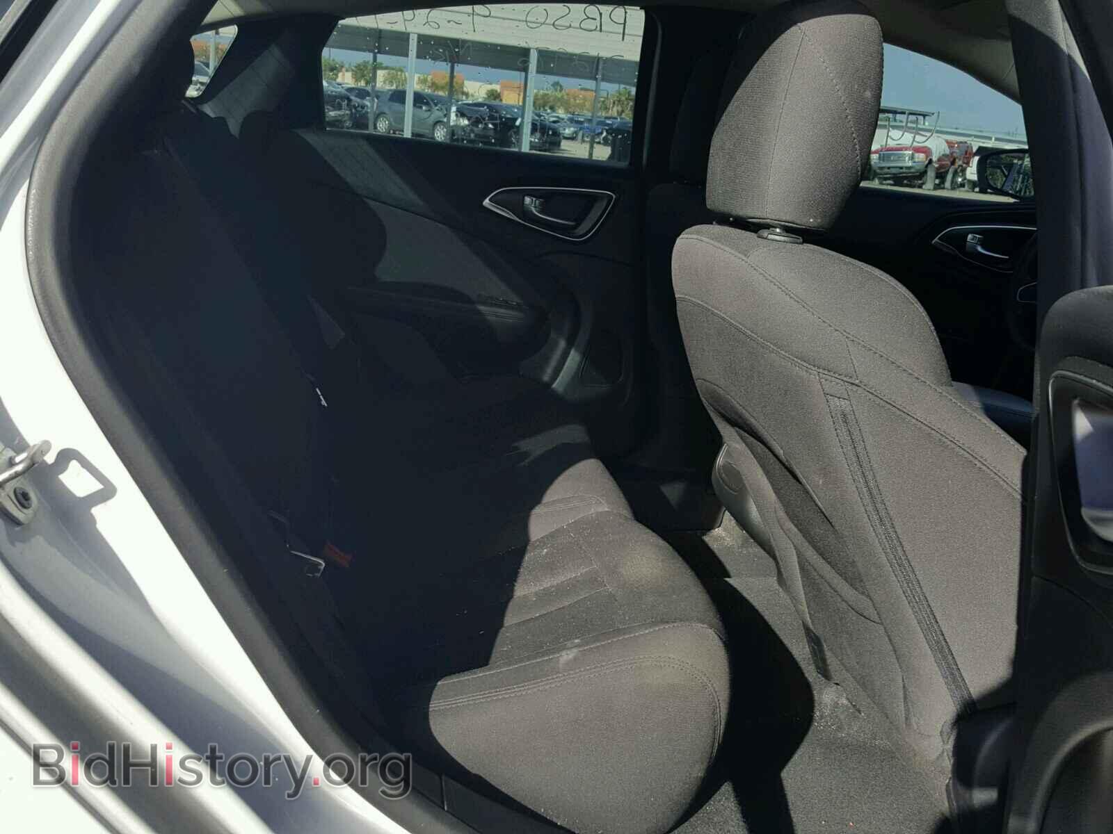 2016 CHRYSLER 200 - VIN: 1C3CCCAB3GN140664 - Фото 6