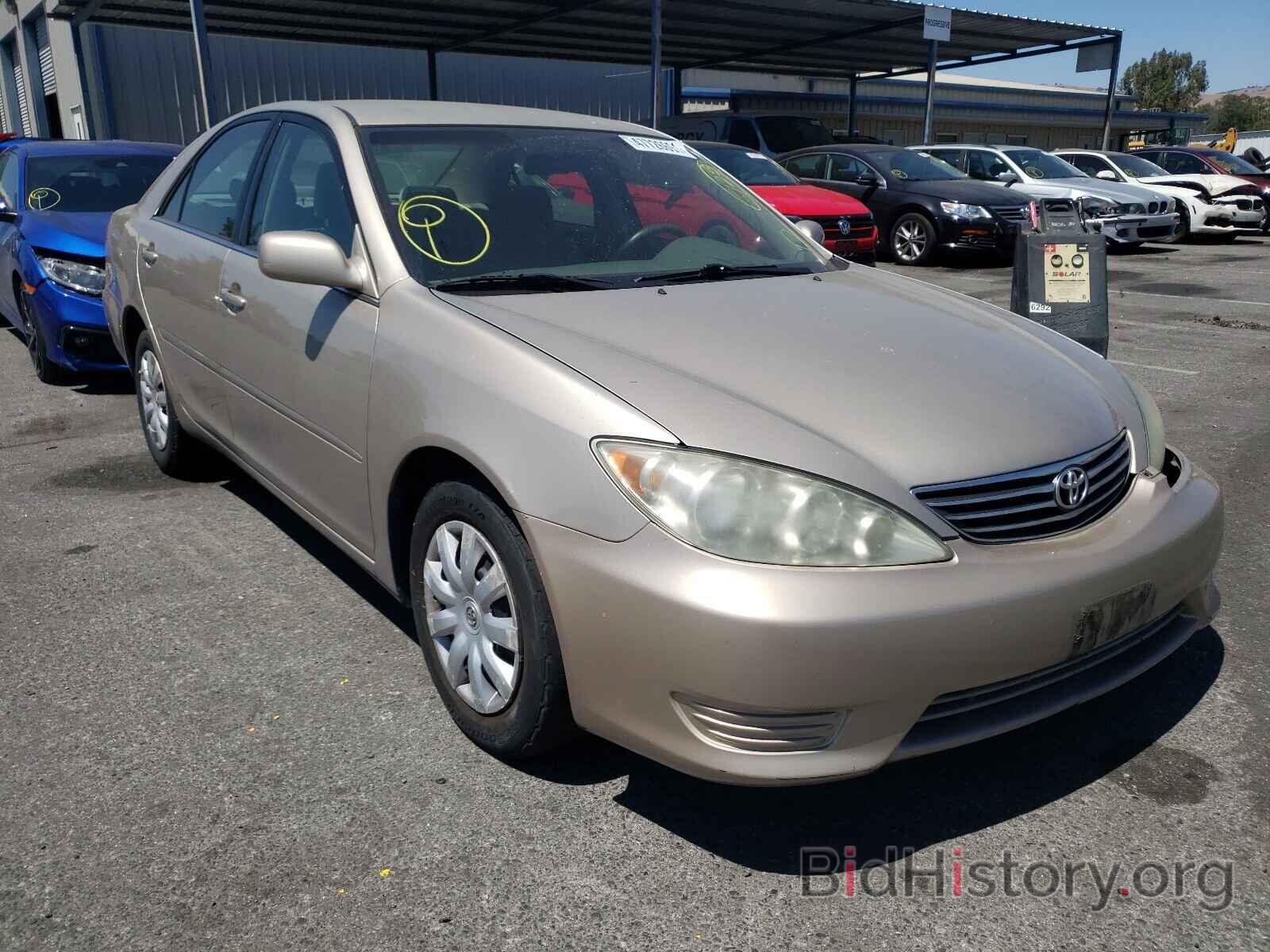 Photo 4T1BE32K76U693141 - TOYOTA CAMRY 2006