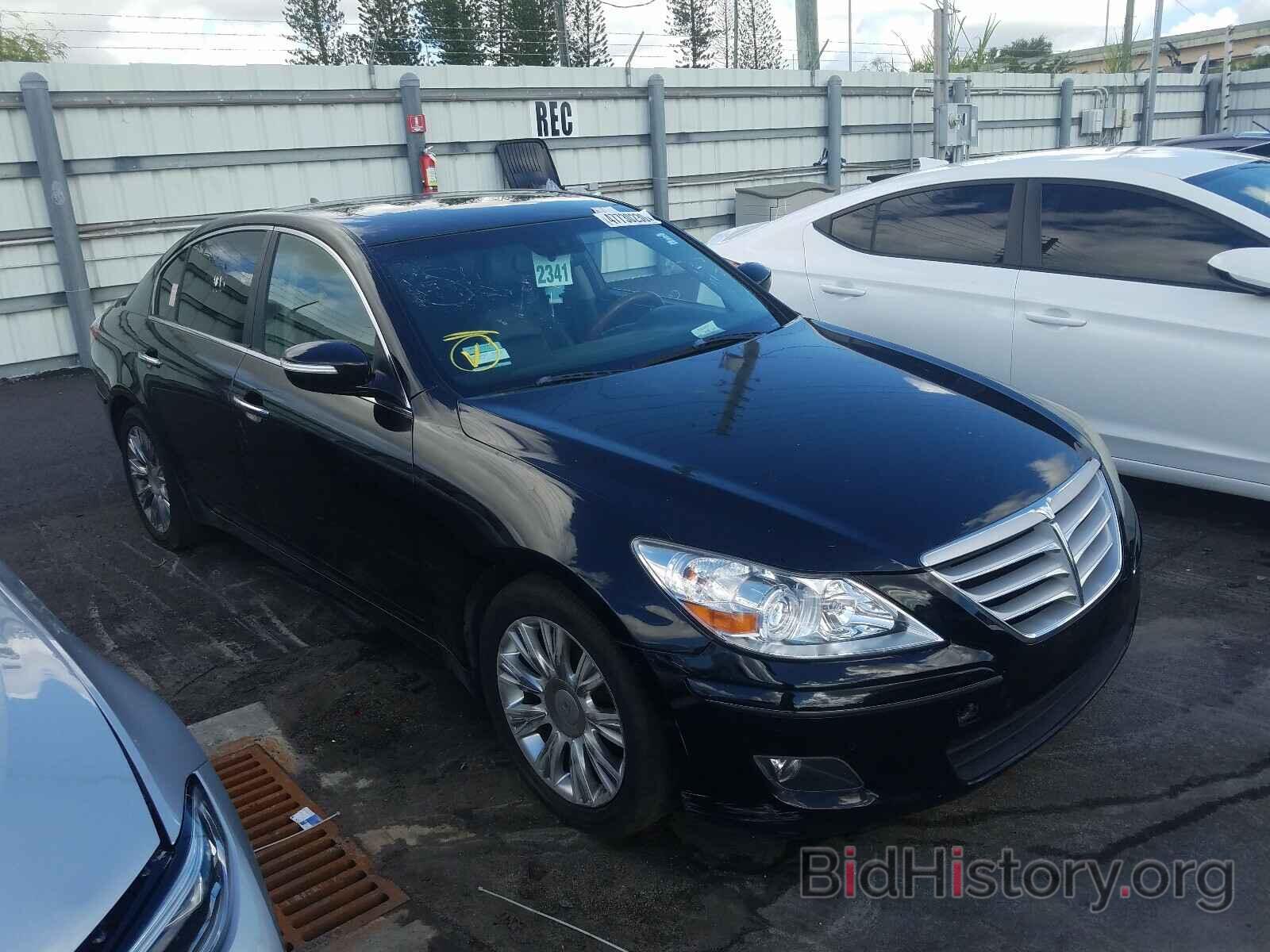 Photo KMHGC46E39U063904 - HYUNDAI GENESIS 2009