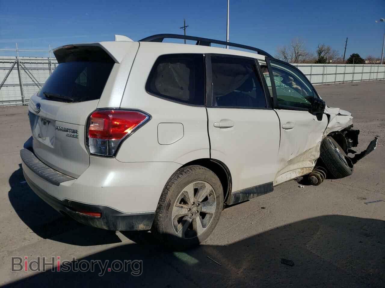 2017 SUBARU FORESTER - VIN: JF2SJAEC5HH510311 - Фото 3