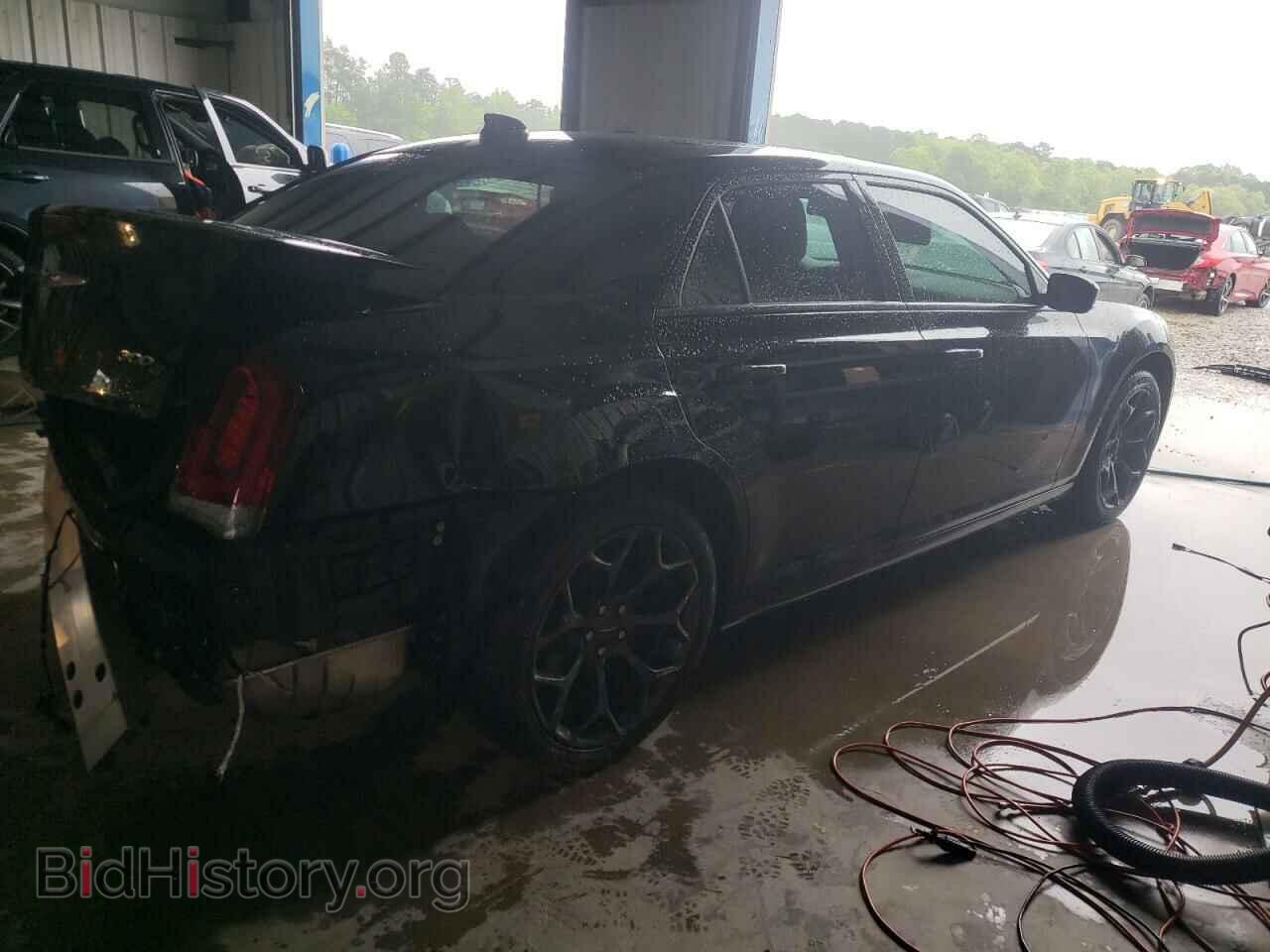 2019 CHRYSLER 300 - VIN: 2C3CCABG3KH508308 - Фото 3