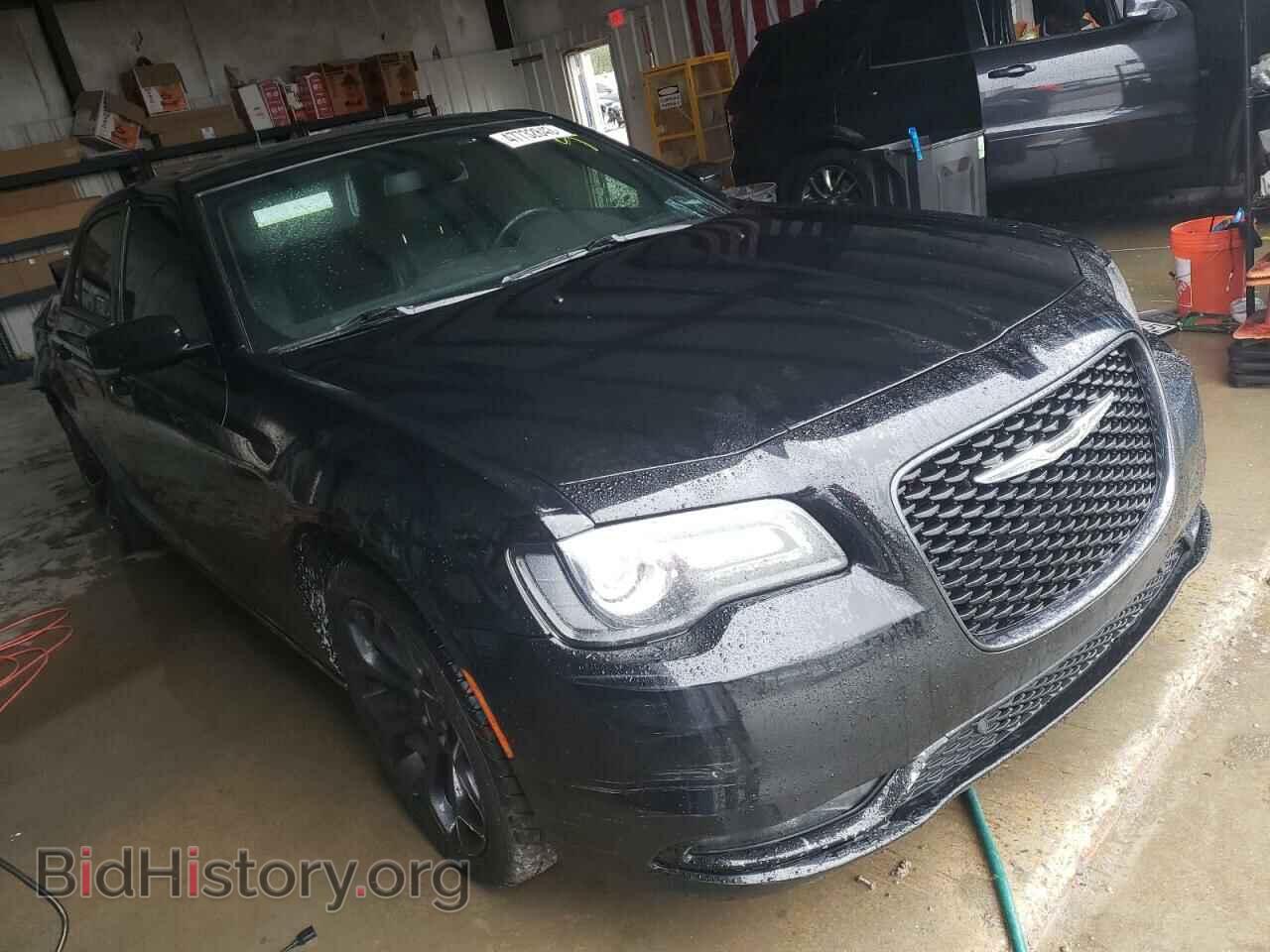 2019 CHRYSLER 300 - VIN: 2C3CCABG3KH508308 - Фото 4