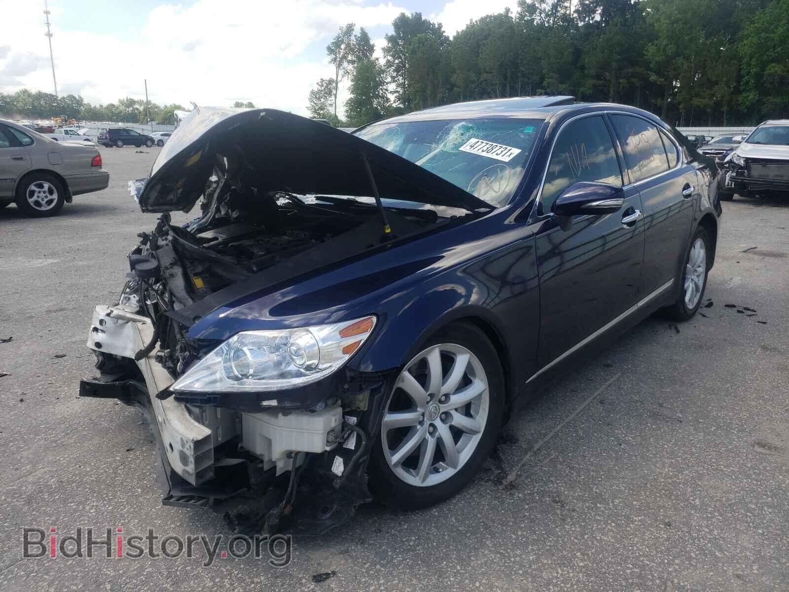 2011 LEXUS LS460 - VIN: JTHCL1EF0B5010765 - Photo 2