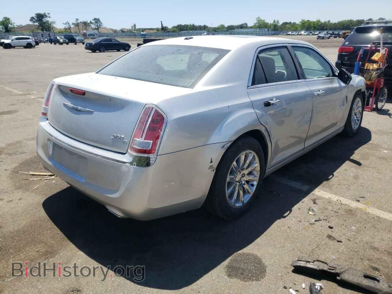 2012 CHRYSLER 300 - VIN: 2C3CCAET2CH225702 - Фото 4