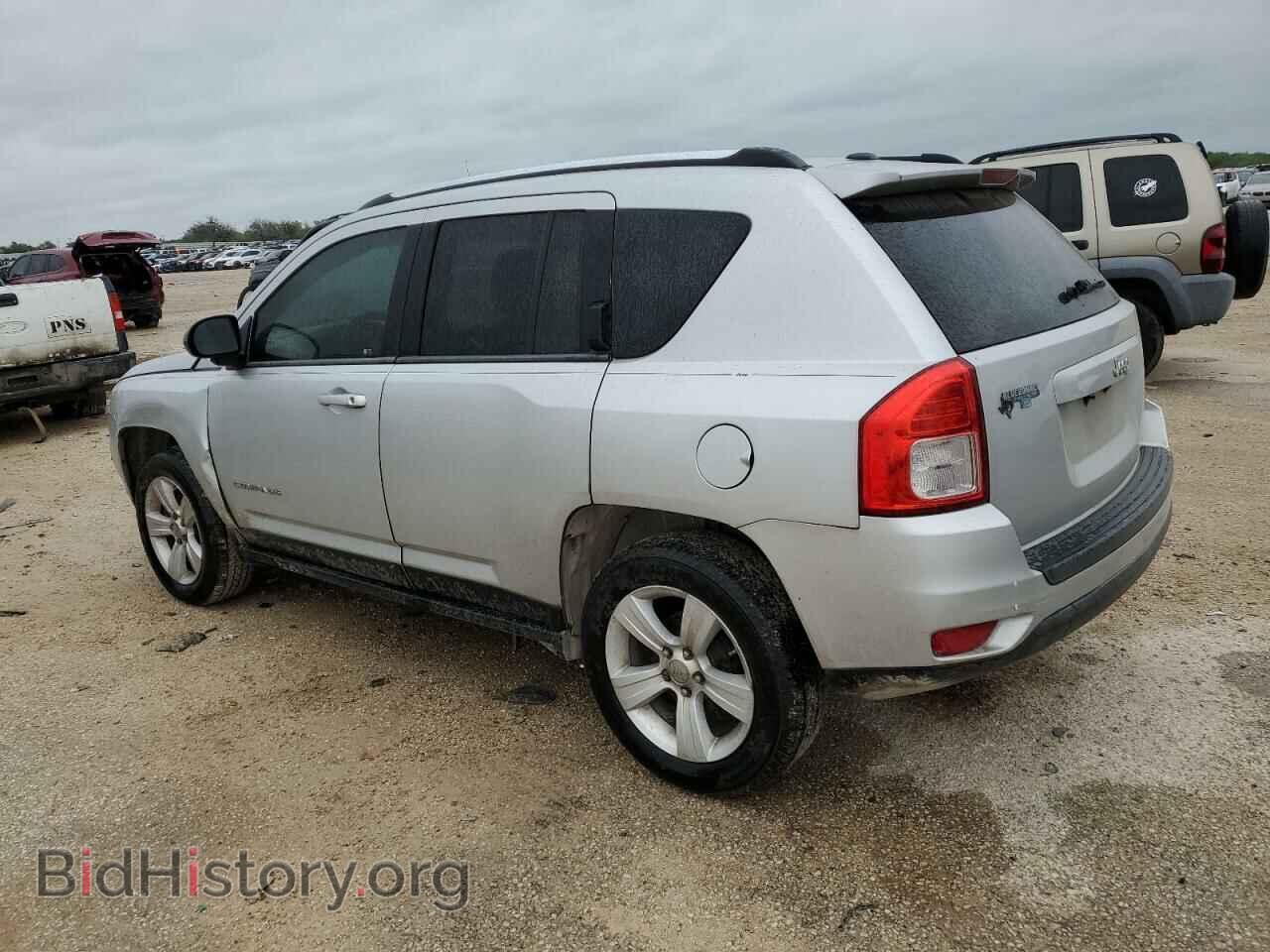 2011 JEEP COMPASS - VIN: 1J4NT1FA4BD160052 - Photo 2