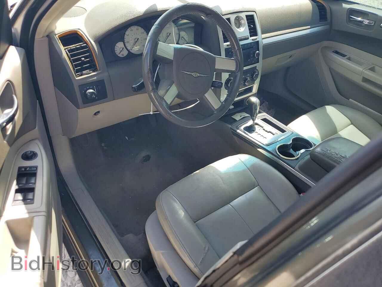 2010 CHRYSLER 300 - VIN: 2C3CA5CV3AH201441 - Фото 8