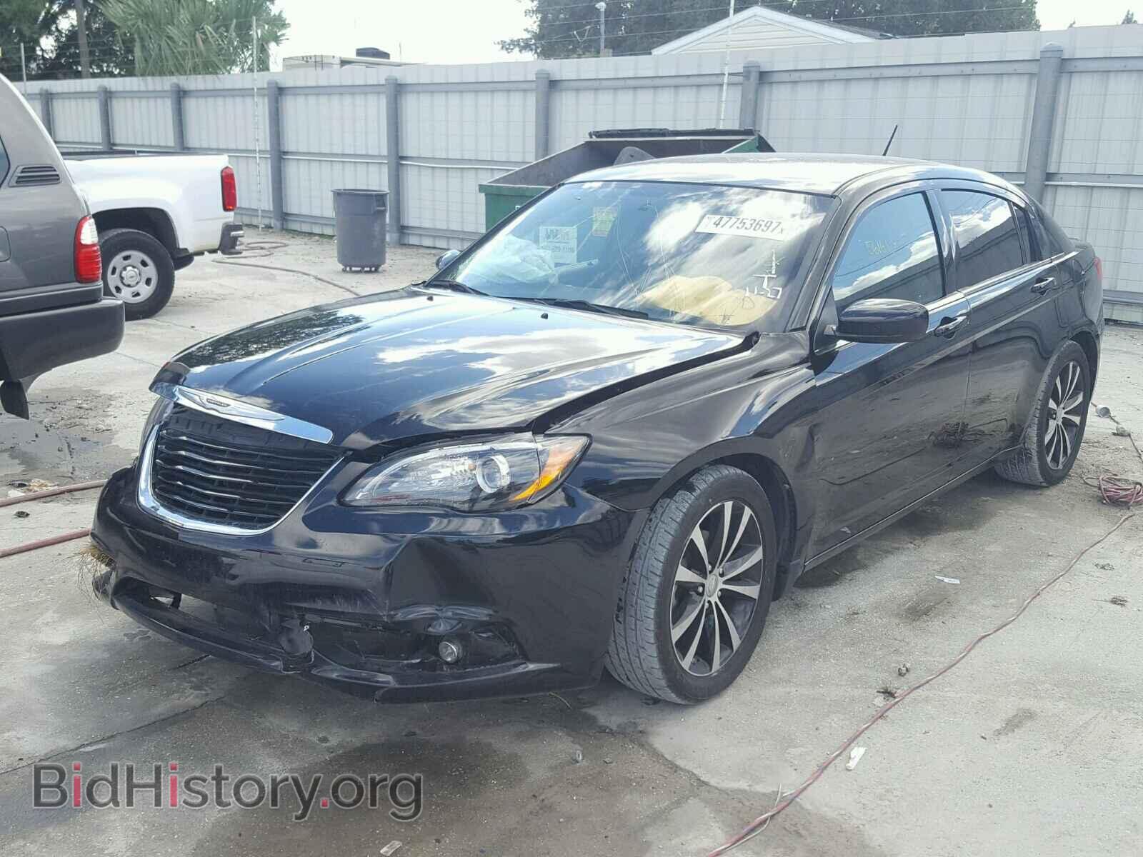 2013 CHRYSLER 200 - VIN: 1C3CCBBG6DN711256 - Фото 2