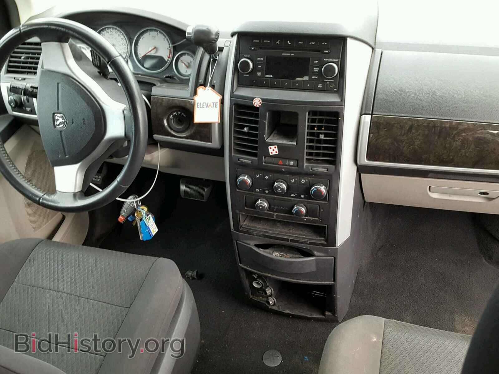 2010 DODGE CARAVAN - VIN: 2D4RN5D13AR317855 - Фото 9