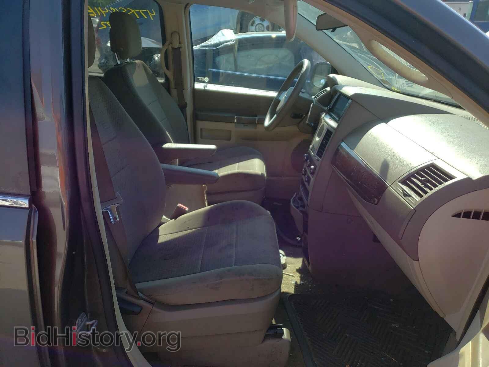 2010 CHRYSLER MINIVAN - VIN: 2A4RR2D17AR338363 - Photo 5