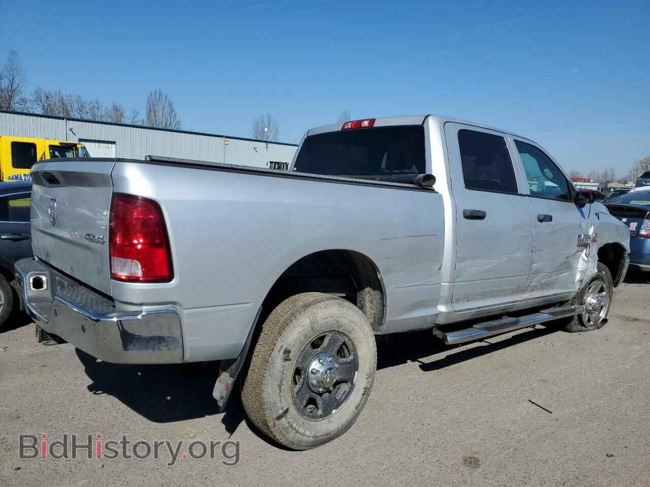 2017 RAM All Models - VIN: 3C6UR5CL1HG683724 - Фото 3