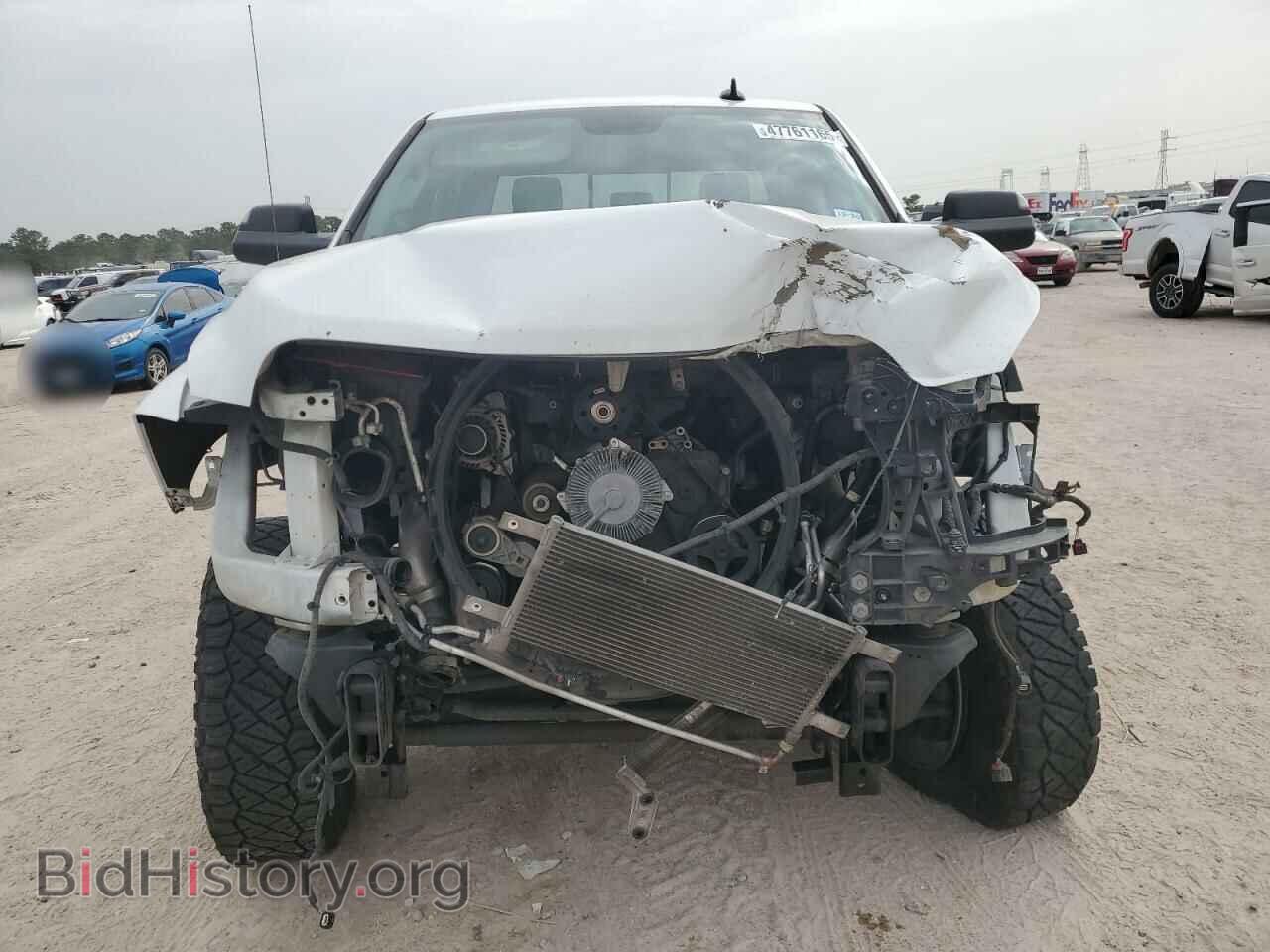 2018 RAM All Models - VIN: 3C6UR5JL9JG366265 - Photo 5