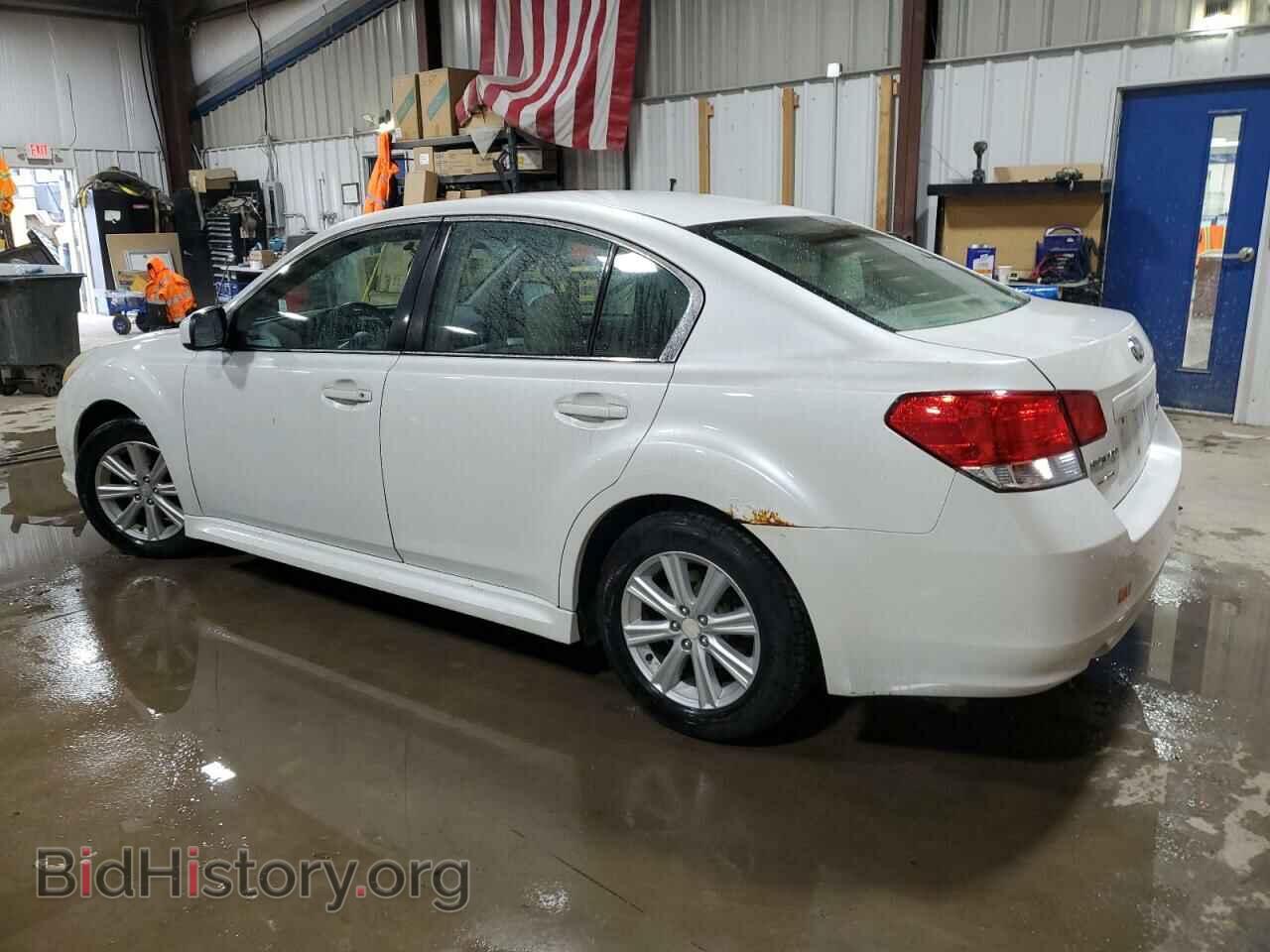 2011 SUBARU LEGACY - VIN: 4S3BMBB68B3229215 - Фото 2