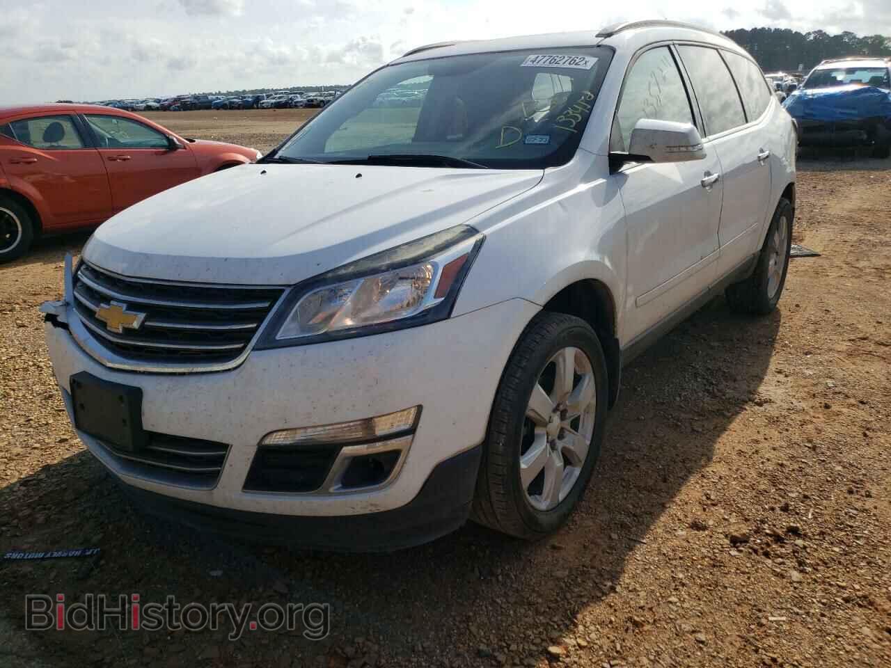 2017 CHEVROLET TRAVERSE - VIN: 1GNKRGKD2HJ133458 - Фото 2