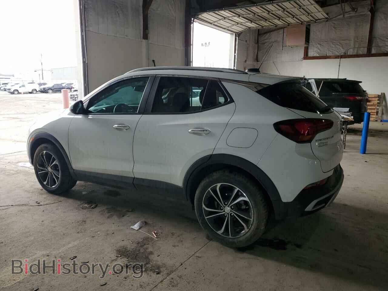 2022 BUICK ENCORE - VIN: KL4MMDSL2NB065555 - Фото 2