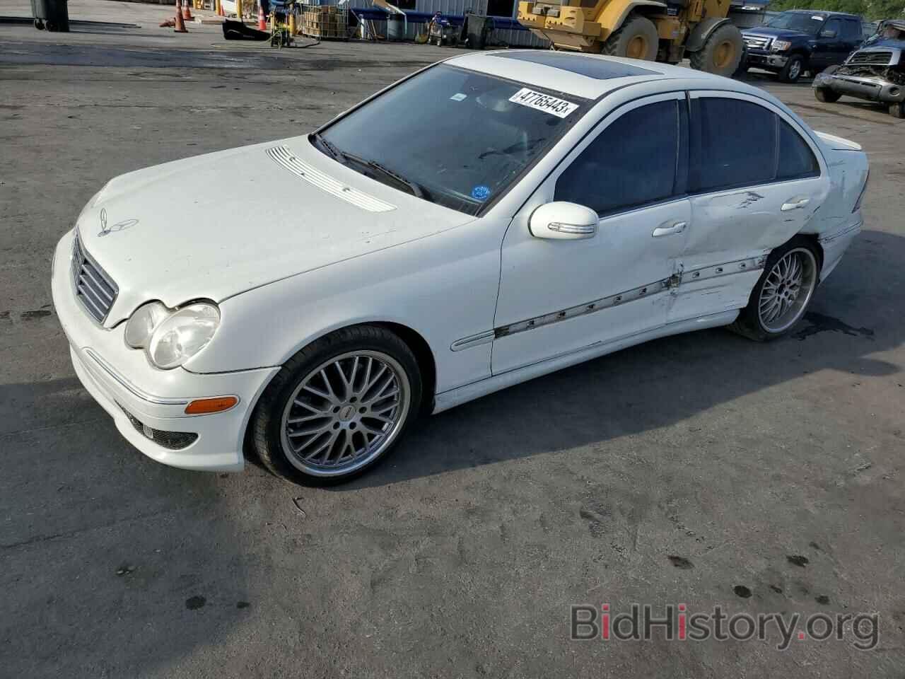 Photo WDBRF52H37F908812 - MERCEDES-BENZ C-CLASS 2007