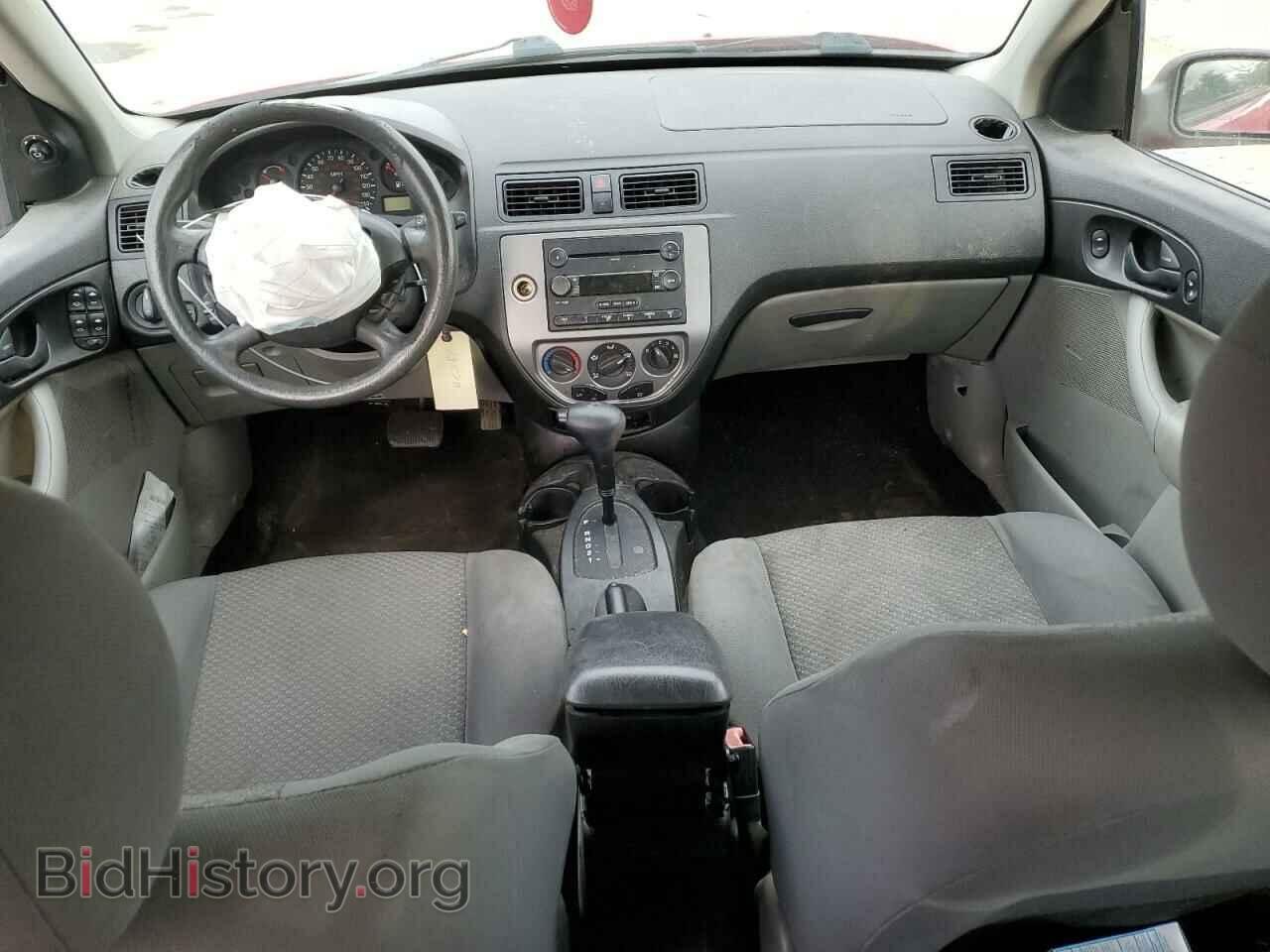 2005 FORD FOCUS - VIN: 3FAFP37N95R149061 - Фото 8