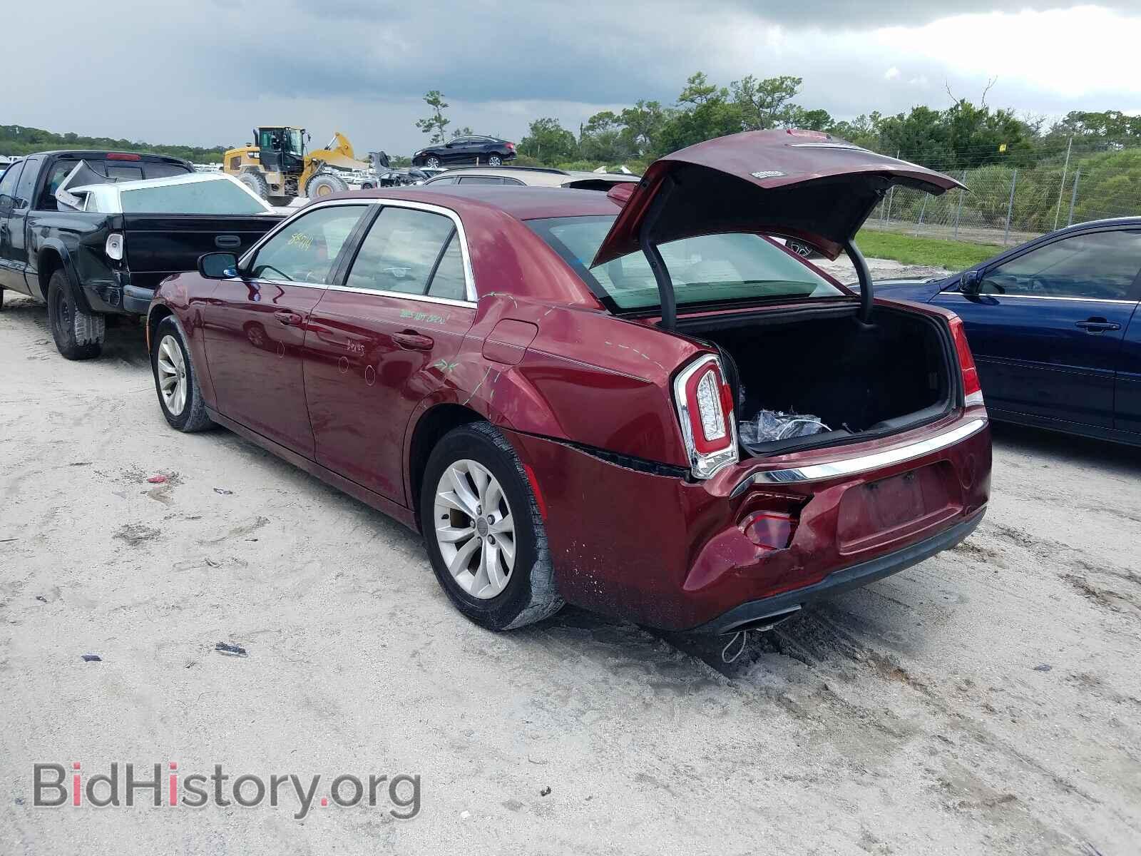 2015 CHRYSLER 300 - VIN: 2C3CCAAGXFH830080 - Фото 3