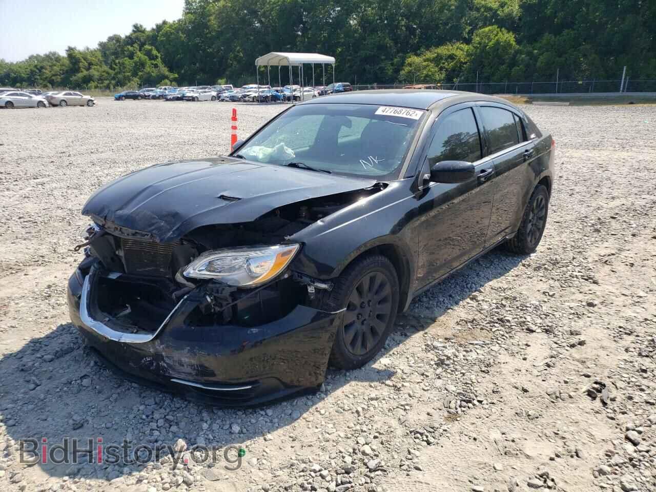 2012 CHRYSLER 200 - VIN: 1C3CCBAB8CN163250 - Фото 2